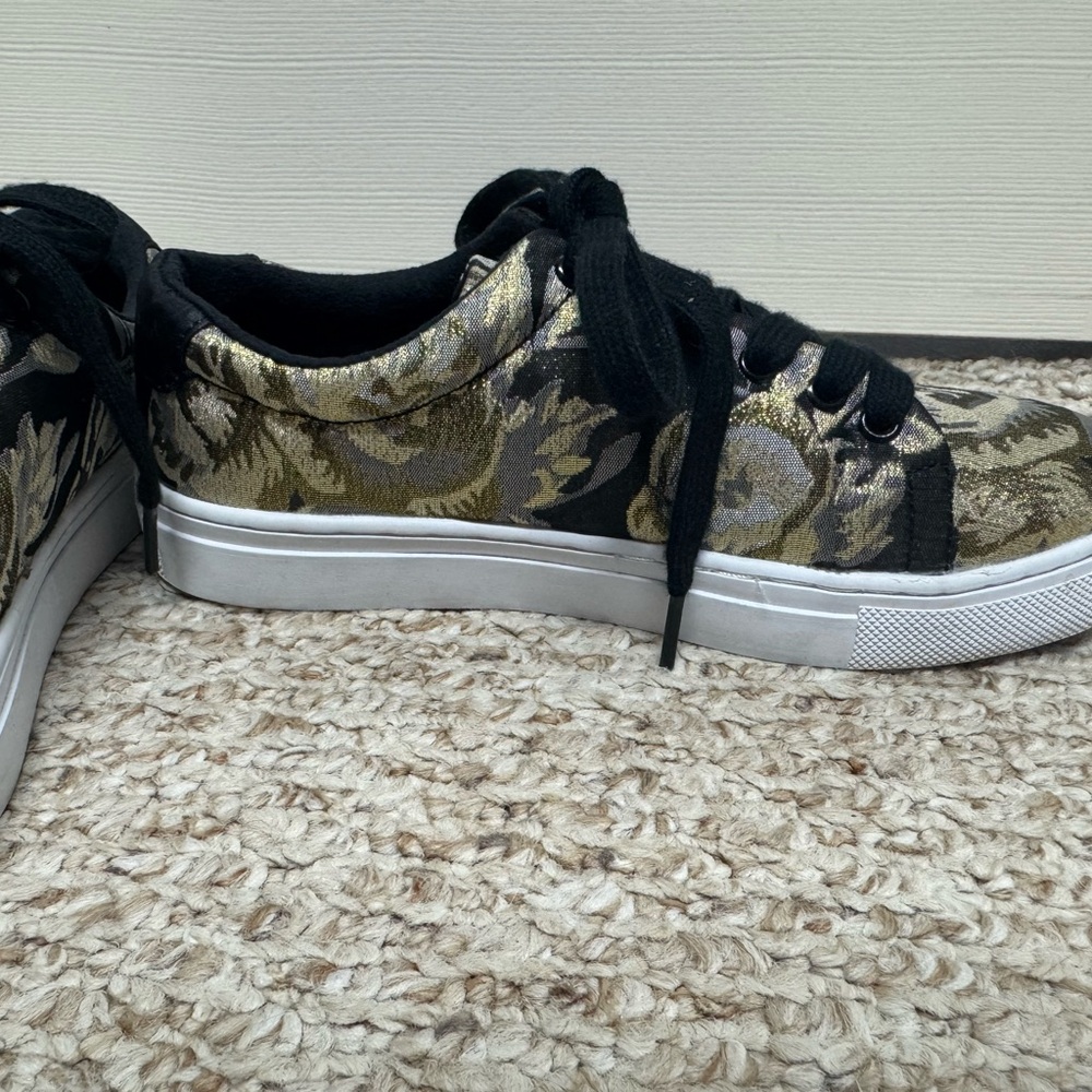 Isaac Mizrahi Black and Gold Sneakers with Unique Design - Picture 6 of 10